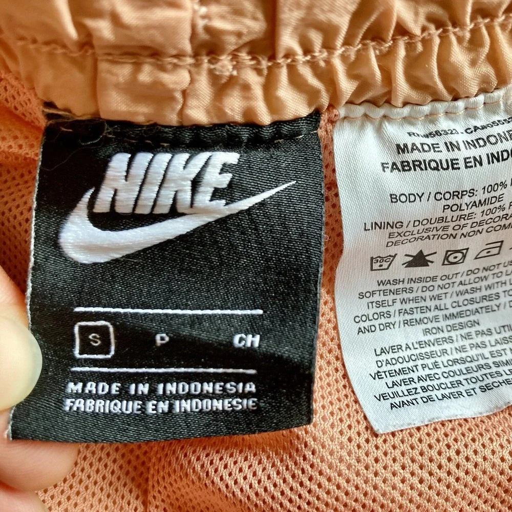 Nike Mens S Sportswear Alumni Woven Flow Nylon Water Shorts Trunks Peach Apricot